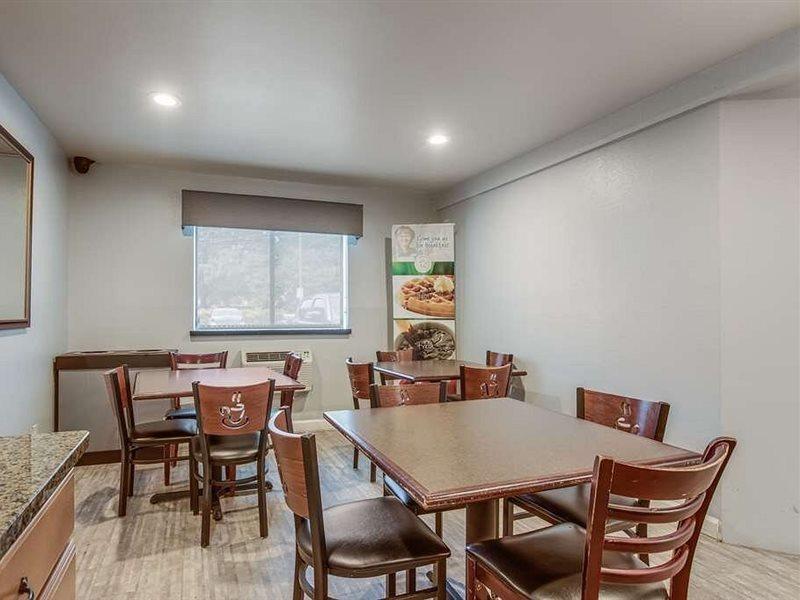 Quality Inn Atlanta Airport-Central College Park Kültér fotó