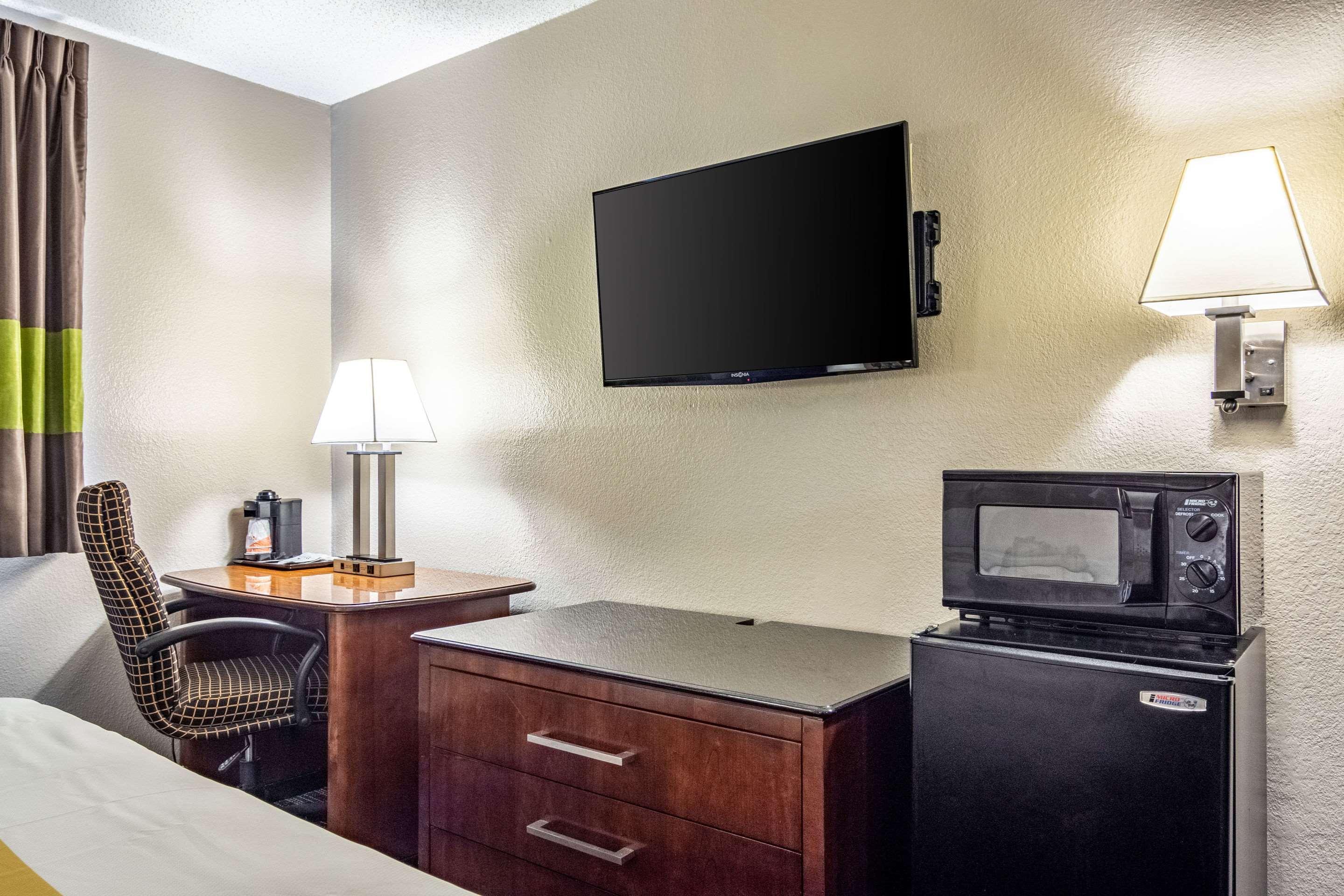 Quality Inn Atlanta Airport-Central College Park Kültér fotó